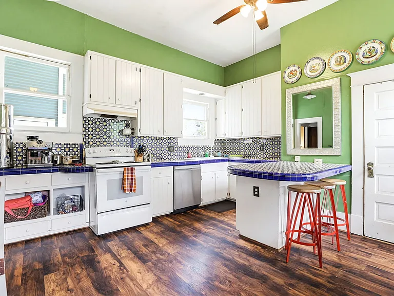 757 N Getty St — Photo 13