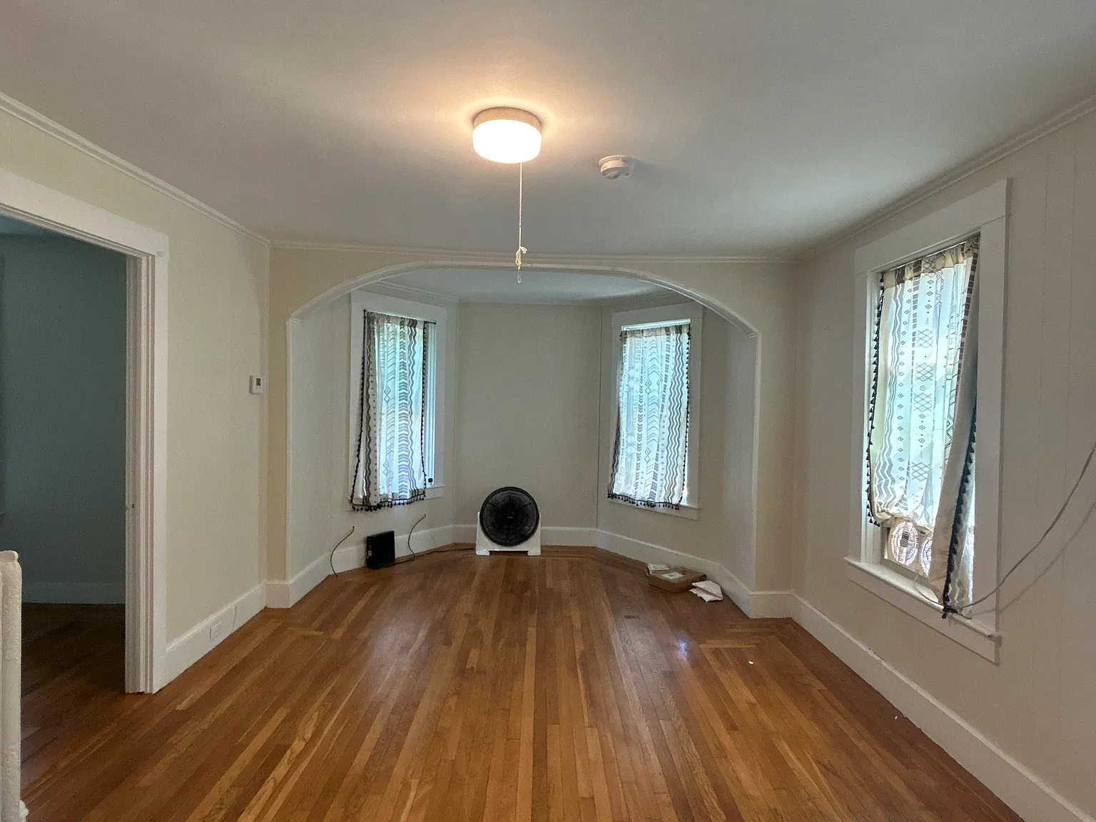 1 bed, 380 sqft, $1,950 — Photo 2
