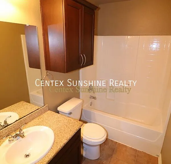 3303 Castleton Dr — Photo 20