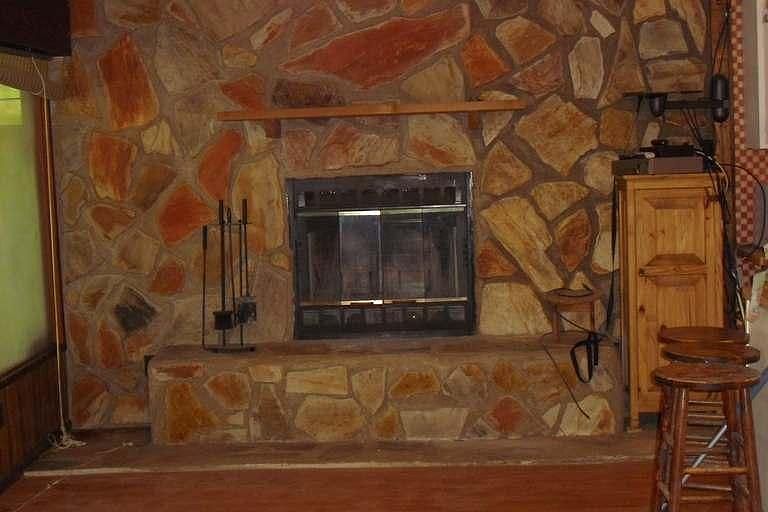 2nd image of 1137 Forest Home Rd