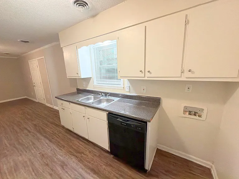 4066 Berrywood Ave — Photo 9