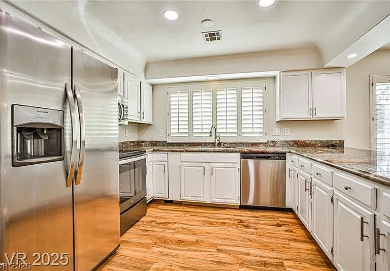6315 N Park St — Photo 4