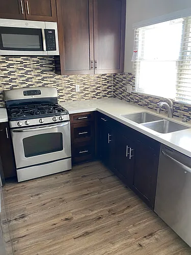11335 Burnham St #11335 Photo 1