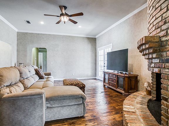 2610-ridge-oak-pl-garland-tx-High-Res-3.jpg