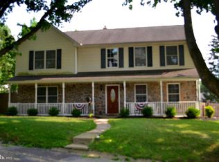 201 Flamingo St, Philadelphia, PA 19128