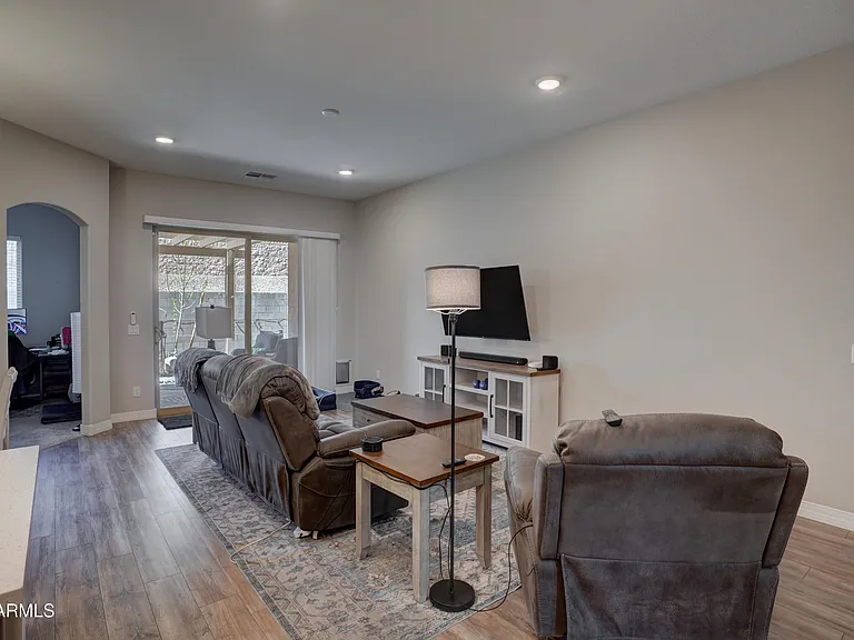 4750 N Yale Ave — Photo 7