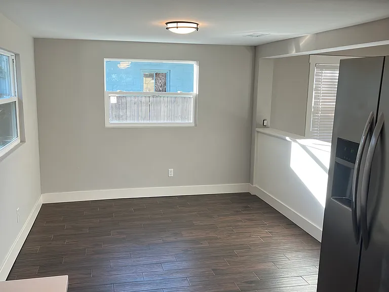 5738 Montana Ave — Photo 5