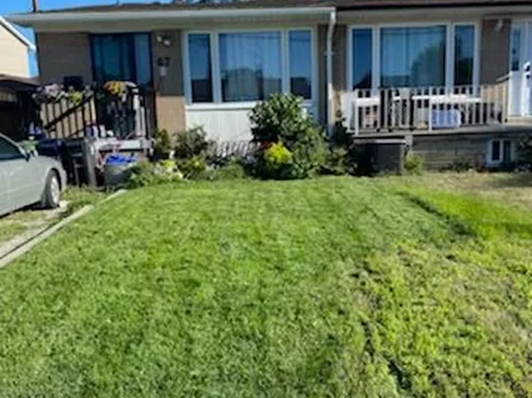 67 Lanyard Rd #1, Toronto, ON M9M 1Y8