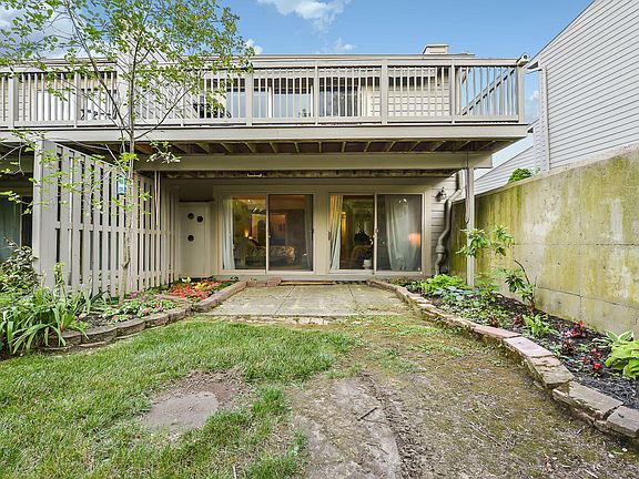 2nd image of 731 Watersedge Dr