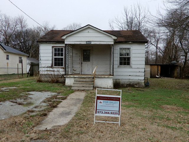 1st image of 1842 Schaffer St