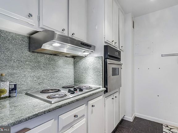 5th image of 1435 4th St SW APT B613