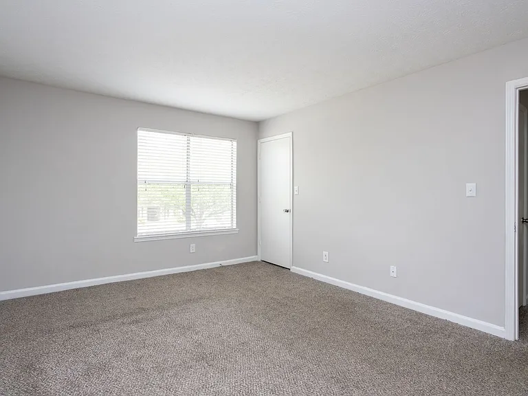 5220 N Henry Blvd — Photo 27