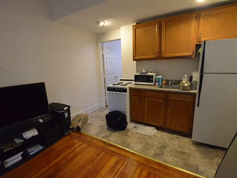 45 Symphony Rd #404 — Photo 9