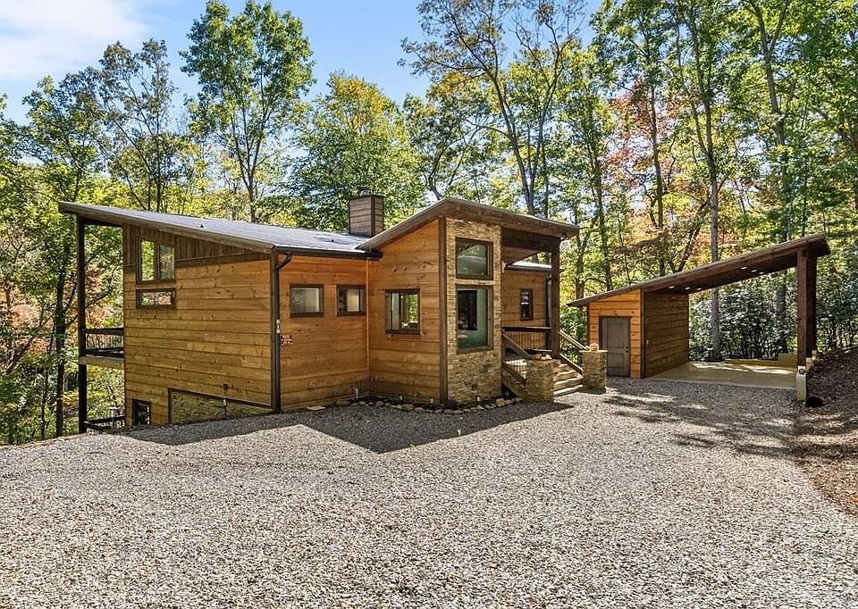 1st image of 217 Goldmine Rd