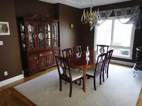 4th image of 7618 Perrier Dr