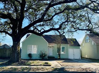 407 E Defee Ave, Baytown, TX 77520