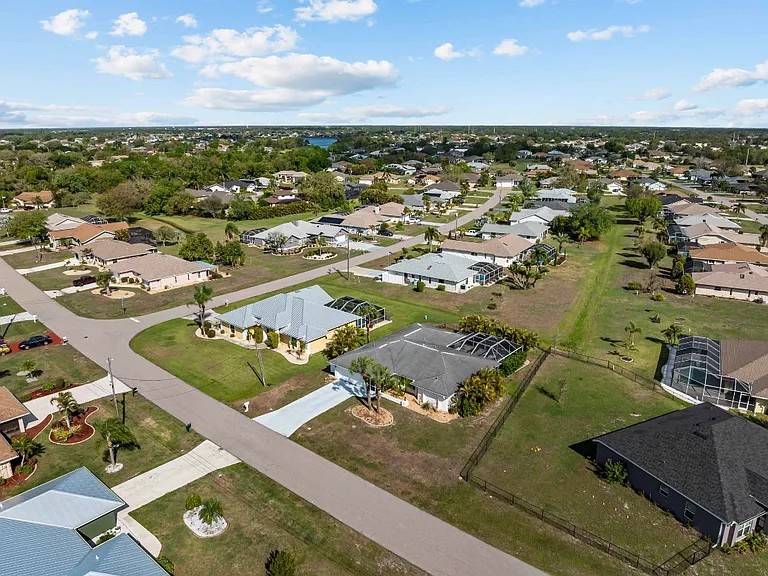 1535 Ultramarine Ln — Photo 29