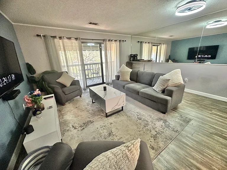 104 Westlake Ct #104 — Photo 22