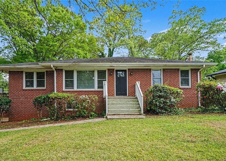 1st image of 2615 Glenvalley Dr
