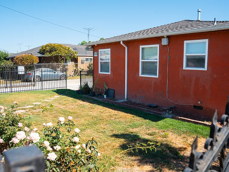 3354 Norton Ave #D — Photo 9