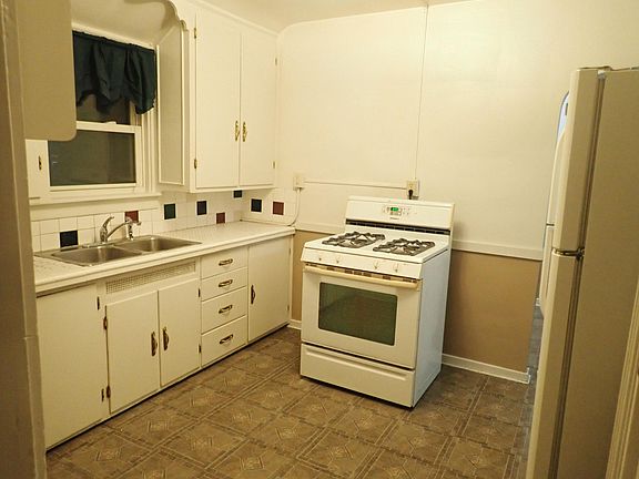 5th image of 1051 Turner Ave NW