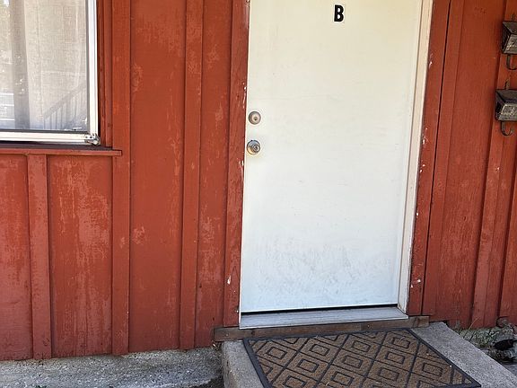 5th image of 2130 Roosevelt Ave #B