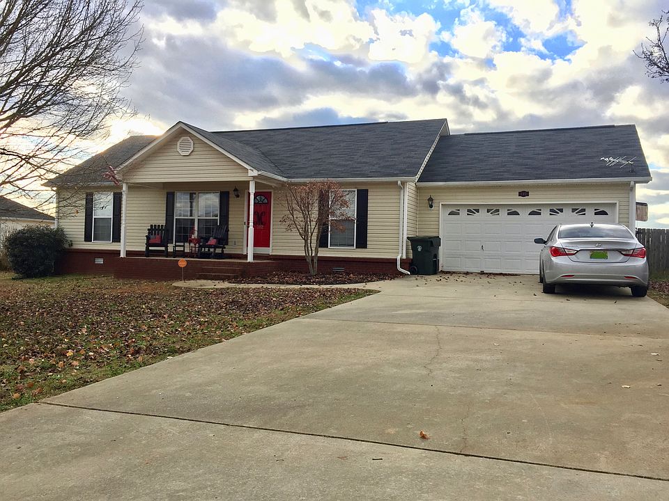 1st image of 102 Tanner Cove Cir