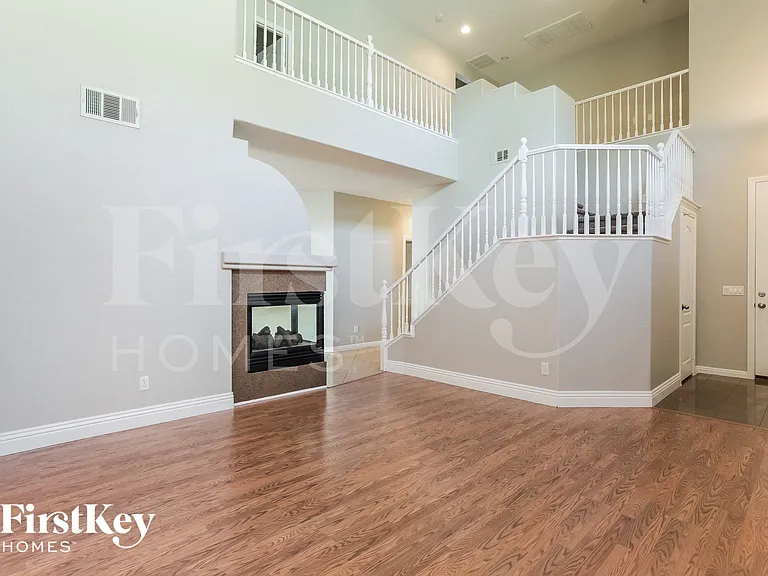 9100 Little Horse Ave — Photo 3