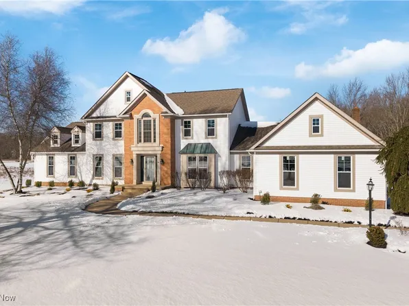 2785 Wise Rd, Canton, OH 44720