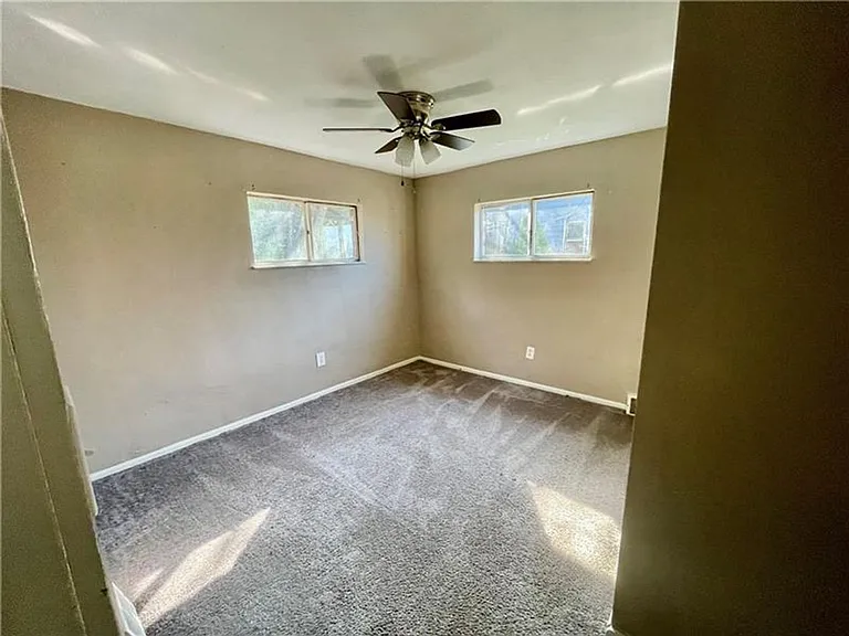 545 Pacific Ave — Photo 8