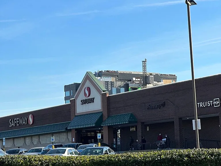 Safeway Supermarket - 5 minute walk
