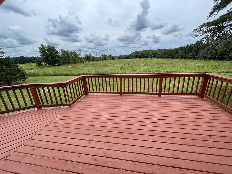 633 Willow Ln — Photo 5