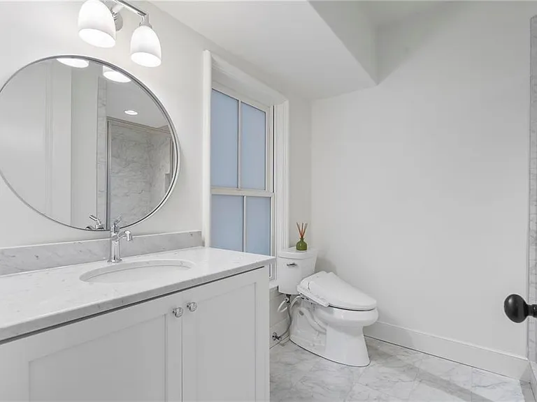 2711 Southwell St NE — Photo 41