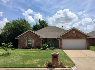 1100 Sennybridge Dr, Yukon, OK 73099