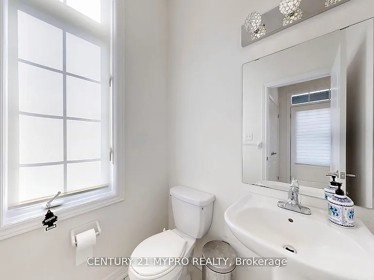 13 N Rexford Dr — Photo 13