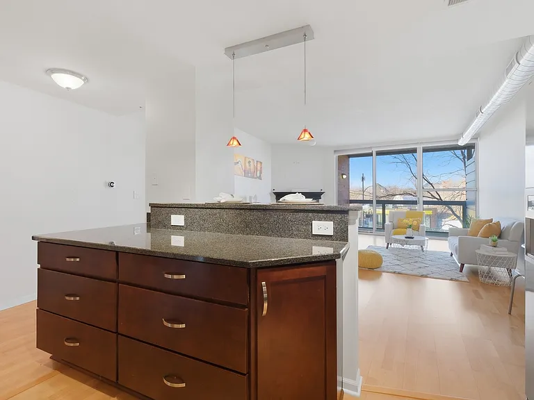 1228 Emerson St #304 — Photo 8