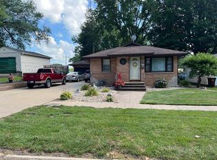 203 W 7th St, Prophetstown, IL 61277