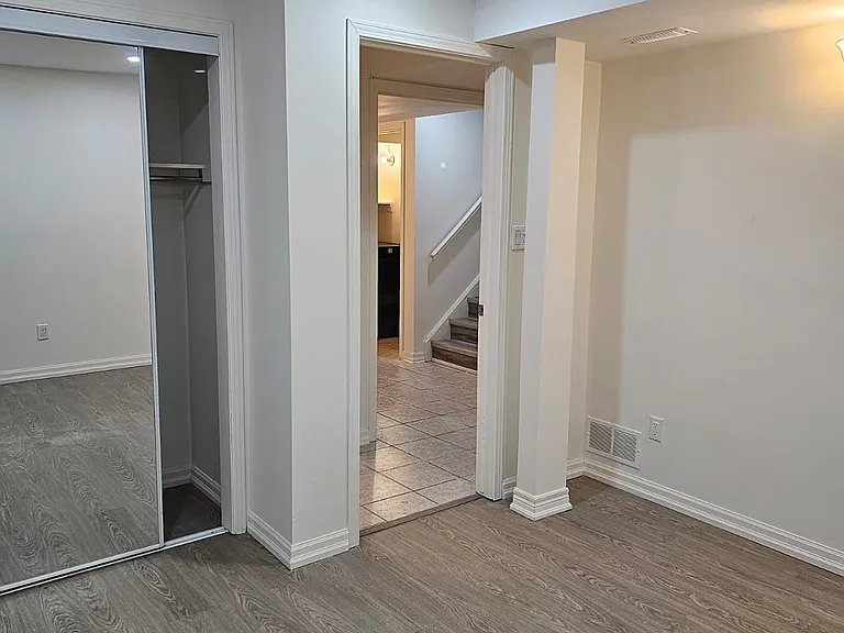 11 Chalkfarm Cres — Photo 5