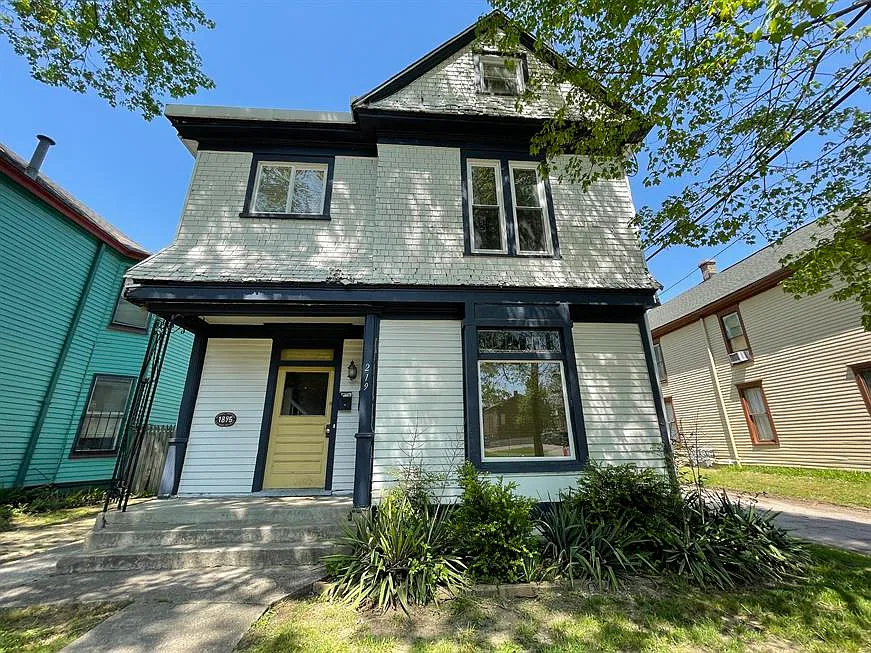 219 Woodbine St #2
