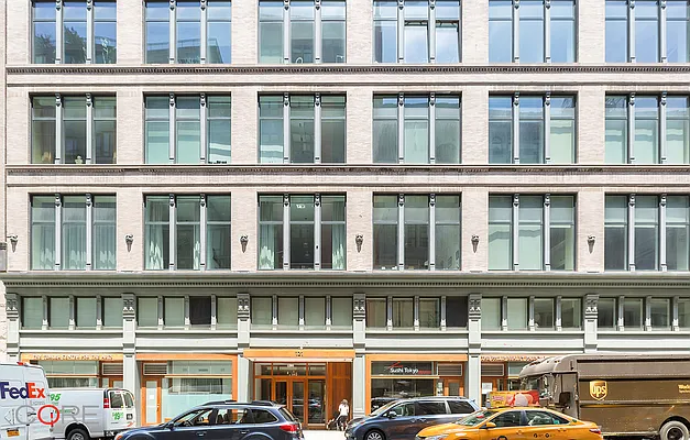 Rented by CORE | media 22