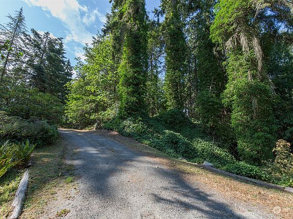 2nd image of 282 El Camino Drive
