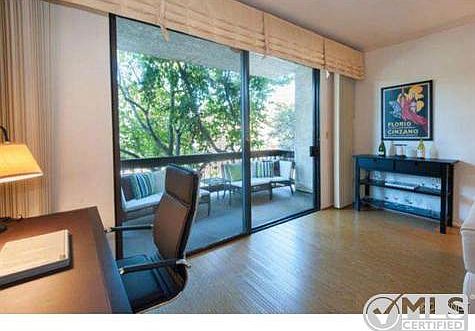 5th image of 11560 Moorpark St APT 104