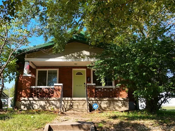 205 S Grand Ave, Eldon, MO 65026