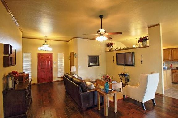 4th image of 2821 SE 96th St
