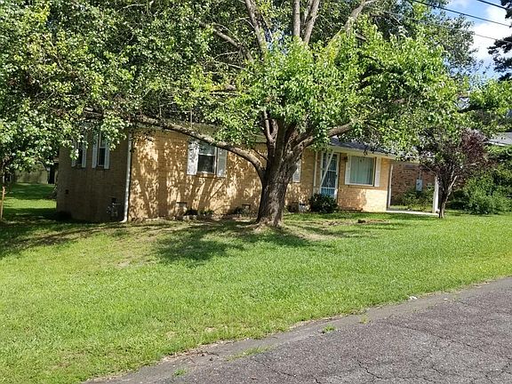 2nd image of 2121 Jones St