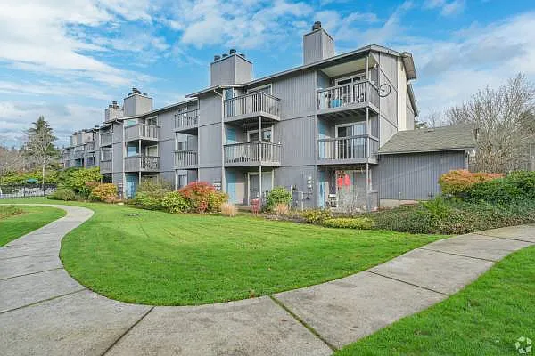 Kentbrook Apartments — Photo 21