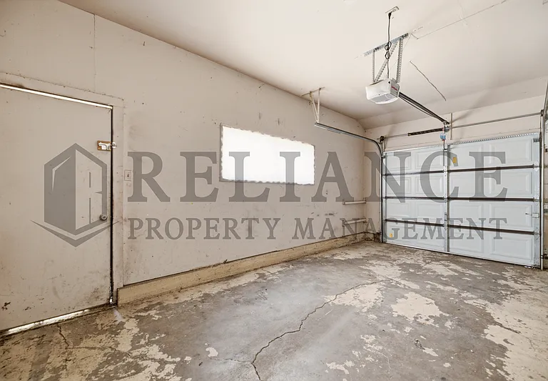 2103 W Columbine Ln — Photo 42