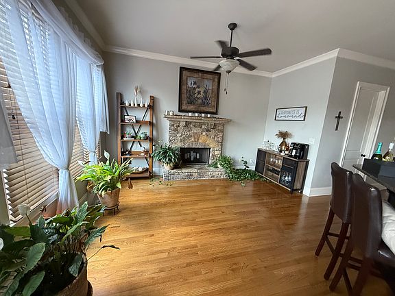 4th image of 6437 Blue Water Dr