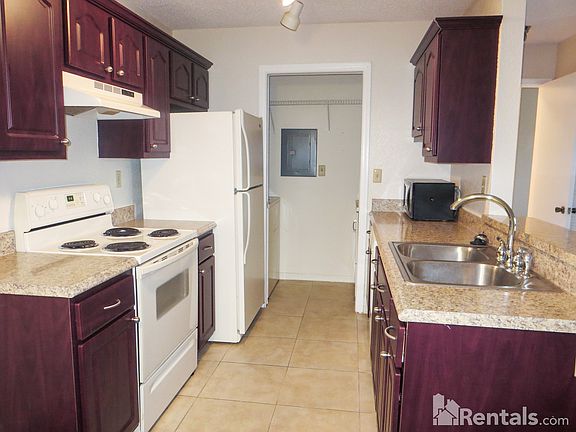 3rd image of 10263 Gandy Blvd N APT 2209