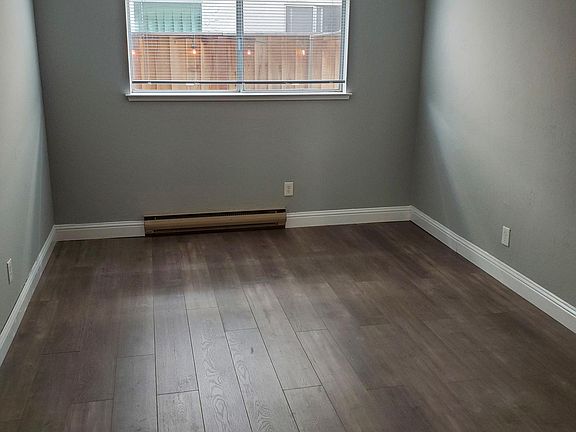 3rd image of 421 Paula Ct #4